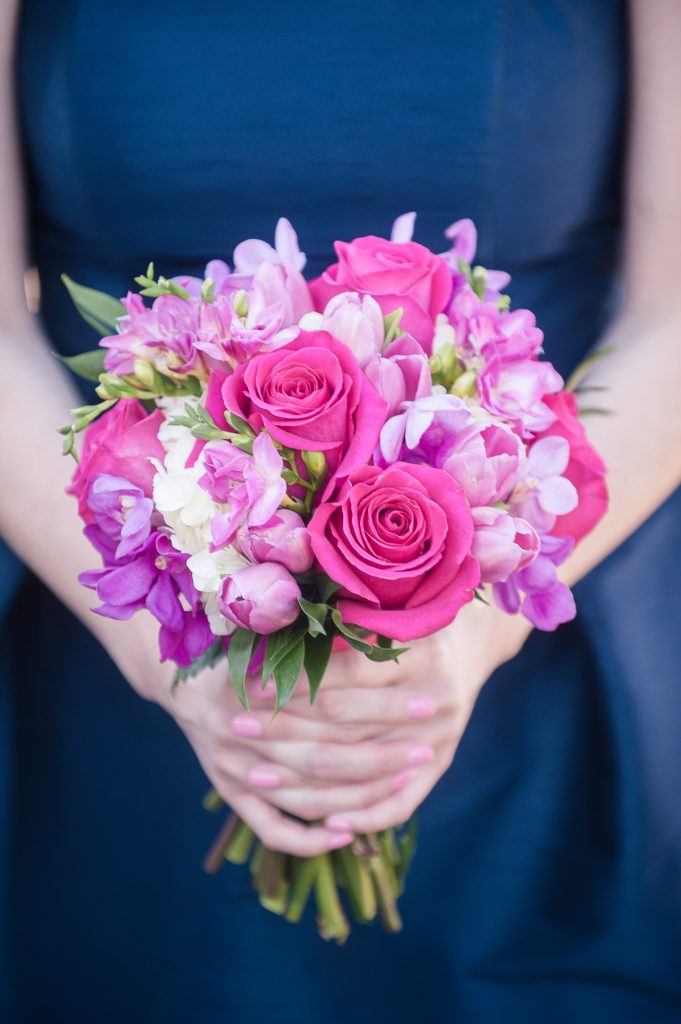 Union Station Tacoma Wedding || Photo: Genesa Richards Photography ||Pink Bouquet: Jen's Blossoms