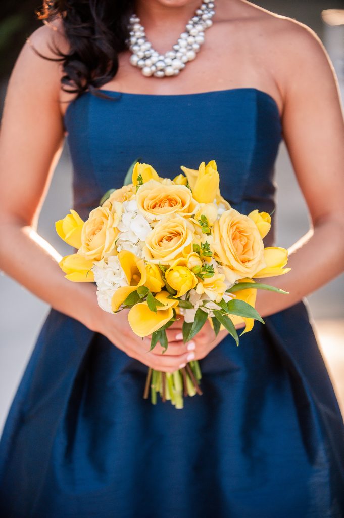 Union Station Tacoma Wedding || Photo: Genesa Richards Photography ||Yellow Bouquet: Jen's Blossoms