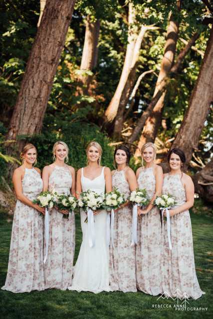 Bridesmaids bouquets by Jen's Blossoms; Edgewater House Gig Harbor