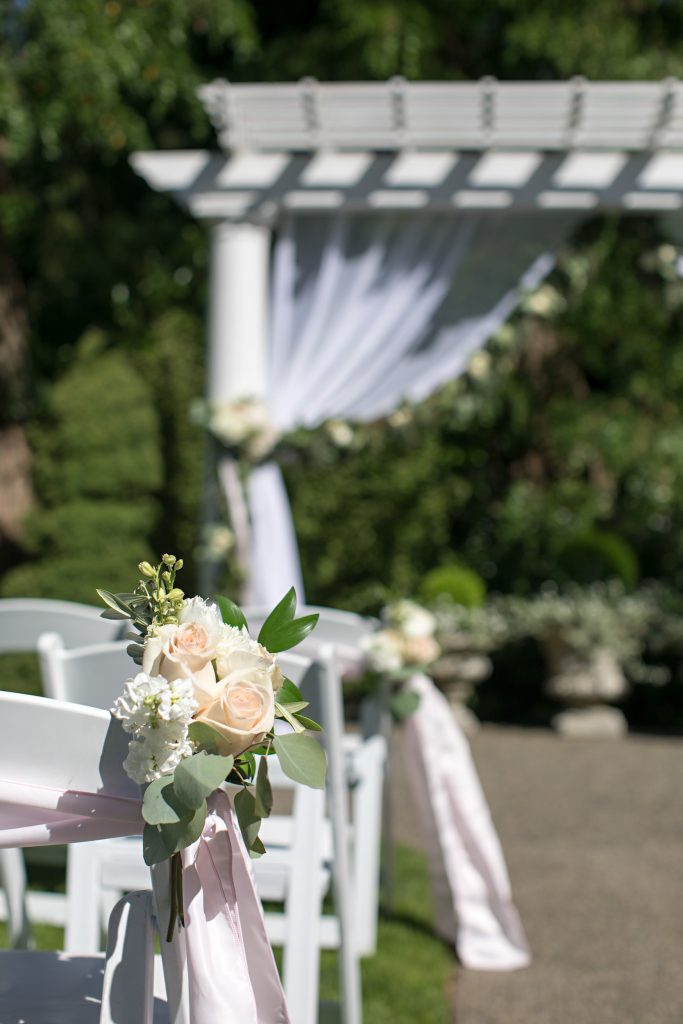 Chair and Aisle Details at Laurel Creek Manor; by Jen's Blossoms