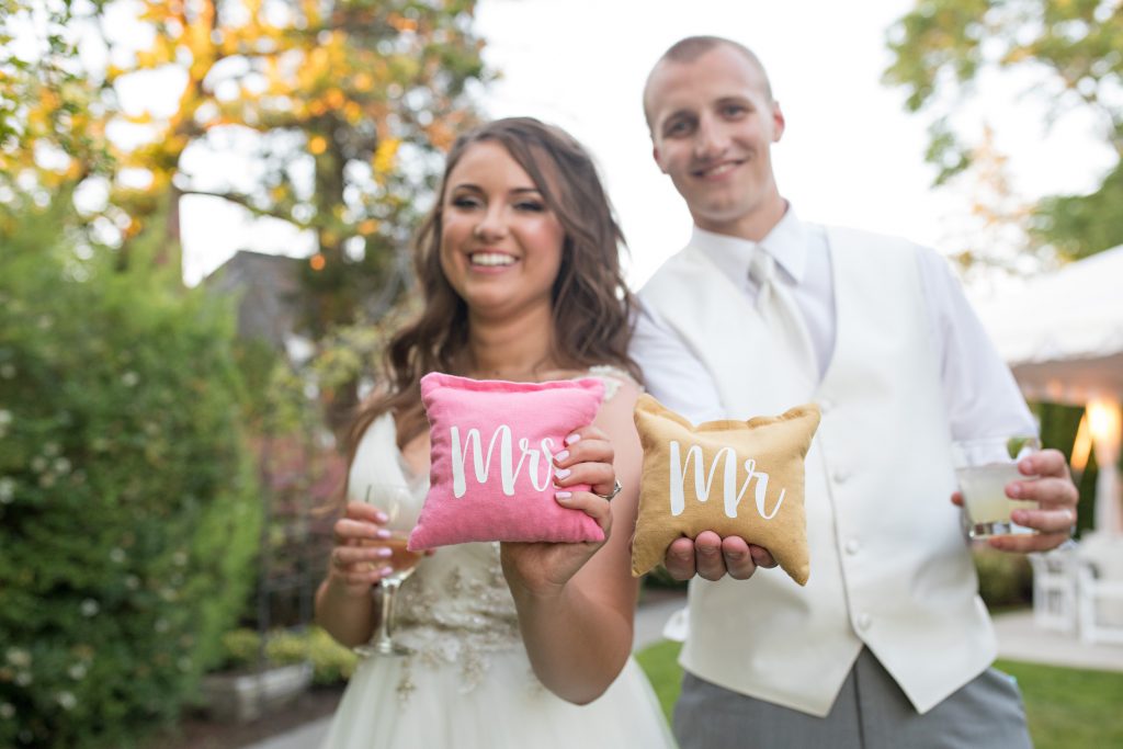 Mr & Mrs Cornhole