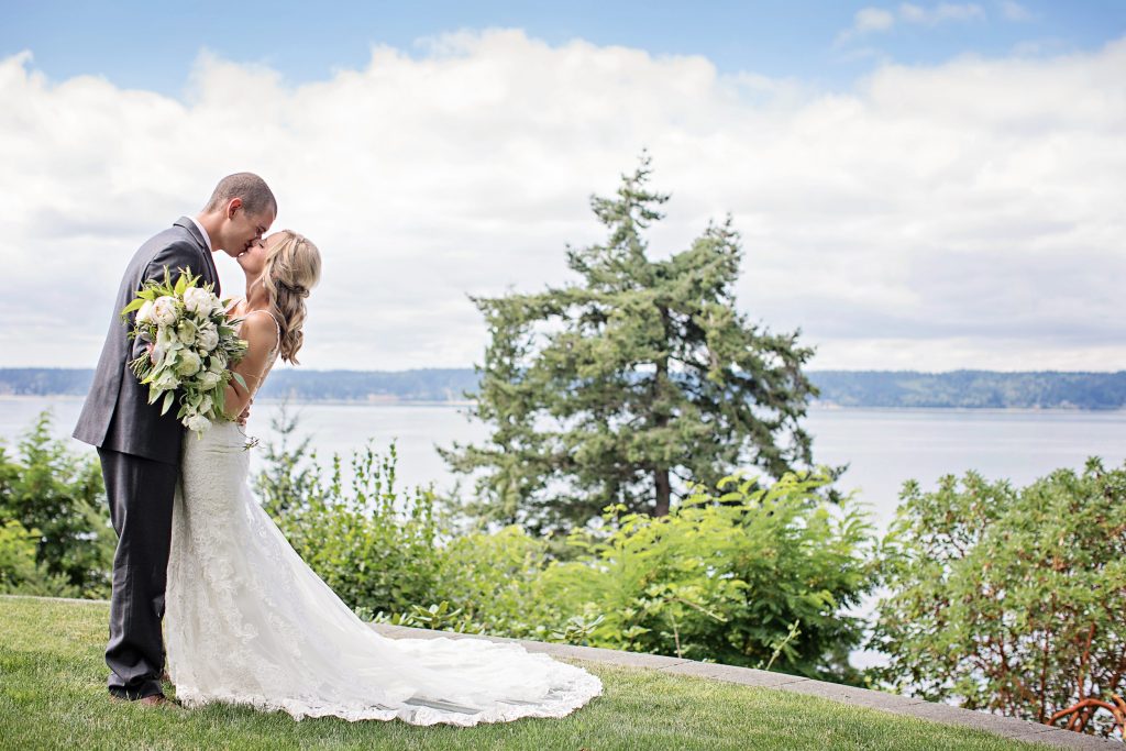 Gig Harbor Wedding; Bouquet by Jen's Blossoms