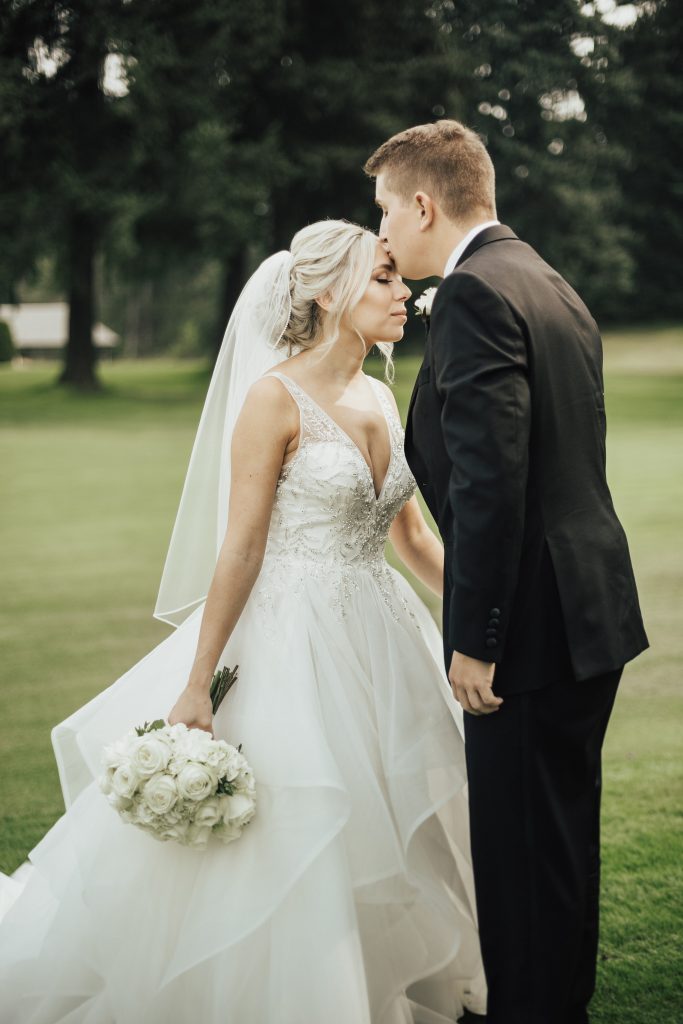 Bride & Groom at Fircrest Golf; Bouquet of roses & hydrangea by Jen's Blossoms