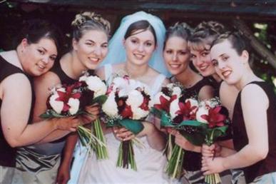 Floral arrangements and photos copyright � Jen's Blossoms 2004
